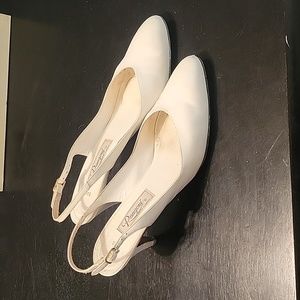 Vintage White Sling Back Pumps Rangoni Italian Leather 9.5 AA